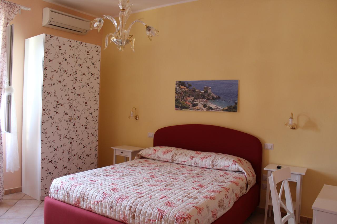 チェターラ Reginella Bed & Breakfast エクステリア 写真